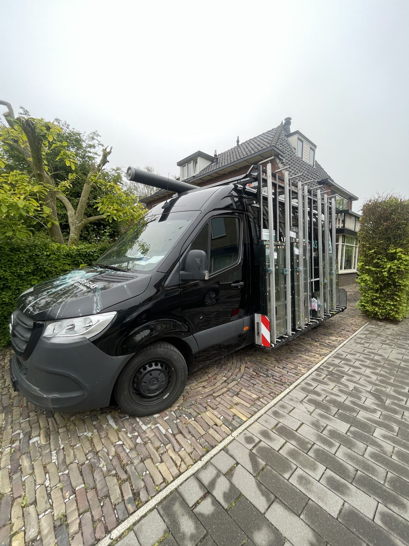 Van Ede Glas-bus op locatie